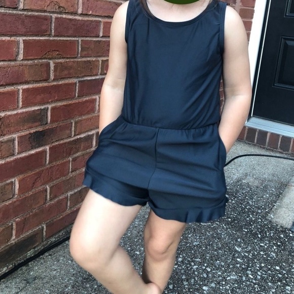 Other - NWT Honey mark. Swimsuit Romper 4T/5T Gray Girls Beach Pool Summer Vacation